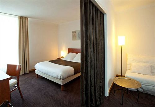 La Riviere Hotel